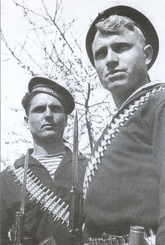 Июль 1942 года. Падение Севастополя - i_020.jpg