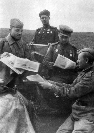 Гвардейцы Сталинграда идут на запад - i_020.jpg