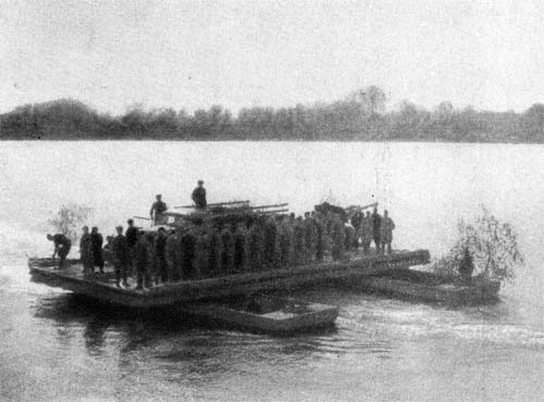 Гвардейцы Сталинграда идут на запад - i_025.jpg