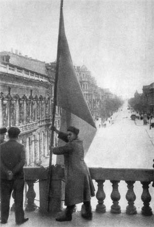 Гвардейцы Сталинграда идут на запад - i_032.jpg