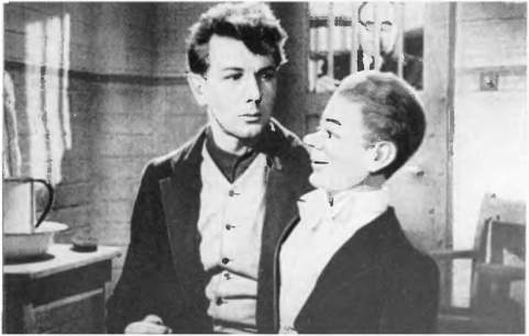 Всеобщая история кино. Том 6 (Кино в период войны 1939-1945) - i_023.jpg