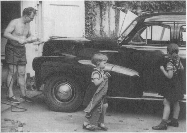 Нелегалы 1.  Операция «Enormous» - i_049.jpg