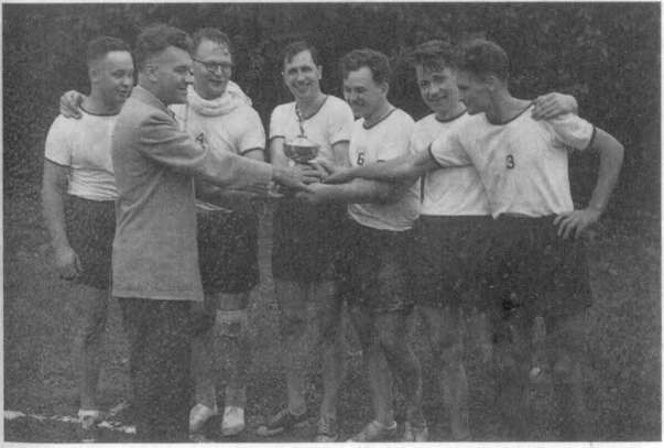 Нелегалы 1.  Операция «Enormous» - i_050.jpg