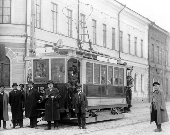 10 мифов о России - tram_arhan.jpg