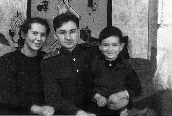 Дракон с гарниром, двоечник-отличник и другие истории про маменькиного сынка - i_039.jpg