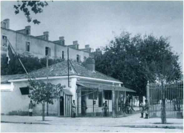 Повседневная жизнь Французского Иностранного легиона: «Ко мне, Легион!» - i_066.jpg