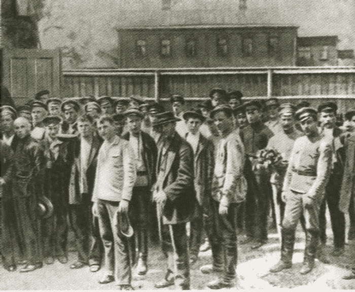 Лавр Корнилов - i_059.jpg