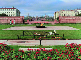 Санкт-Петербург: Иллюстрированный путеводитель + подробная карта города - i_020.jpg