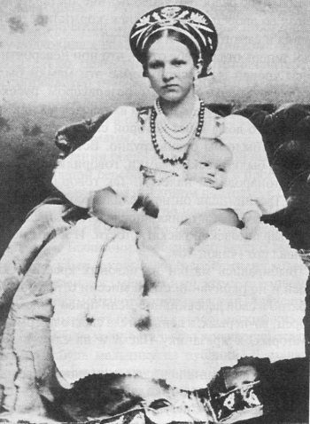 Детский мир императорских резиденций. Быт монархов и их окружение - i_015.jpg