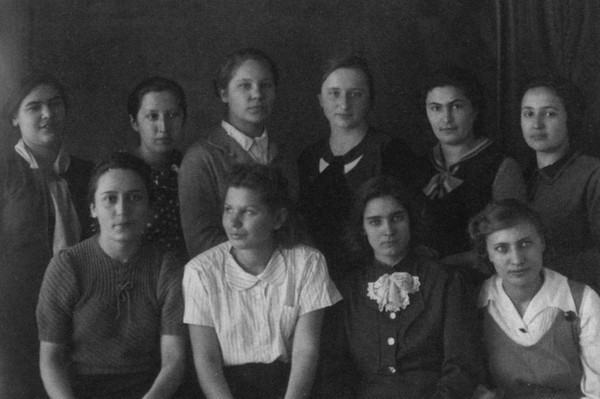 Жизнь и судьба: Воспоминания - i_041.jpg