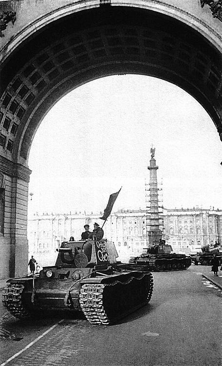 КВ. «Клим Ворошилов» — танк прорыва - i_218.jpg