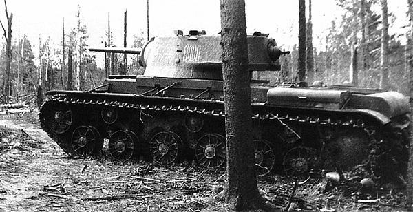 КВ. «Клим Ворошилов» — танк прорыва - i_220.jpg