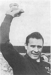 Эдуард Стрельцов. Памятник человеку без локтей - pic_23.jpg