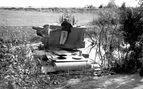 Тяжёлый танк КВ-2 - i_053.jpg