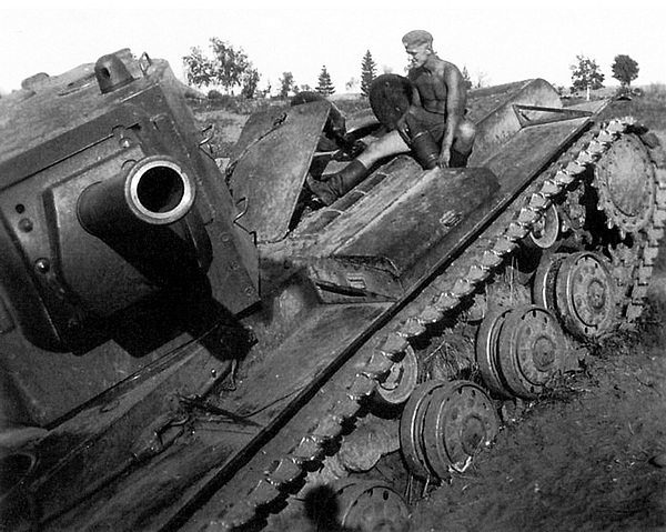 Тяжёлый танк КВ-2 - i_113.jpg