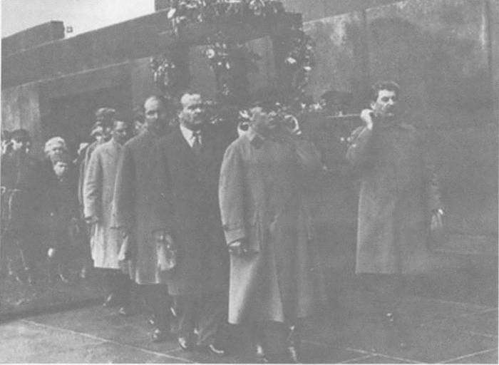 Террор и демократия в эпоху Сталина. Социальная динамика репрессий - i_004.jpg