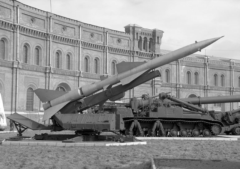 Улицы Петроградской стороны. Дома и люди - i_007.jpg