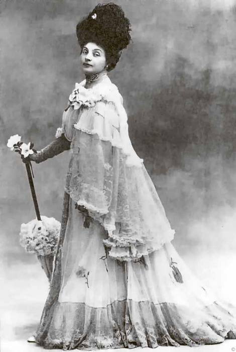 Тайны парижских манекенщиц (сборник) - i_108.jpg