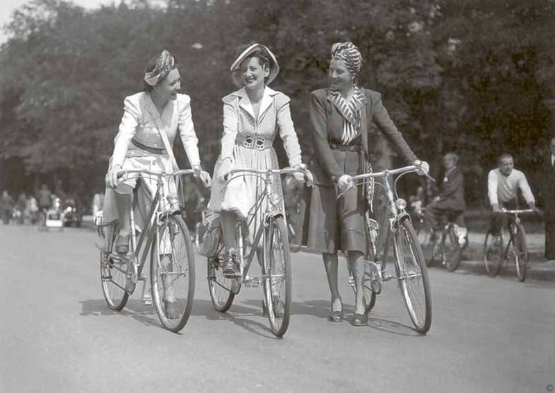 Тайны парижских манекенщиц (сборник) - i_126.jpg