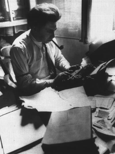 Об Илье Эренбурге (Книги. Люди. Страны) - i_017.jpg