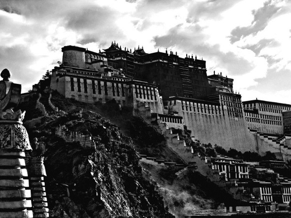 Меч Гессар-хана и другие сказания - i_006.jpg