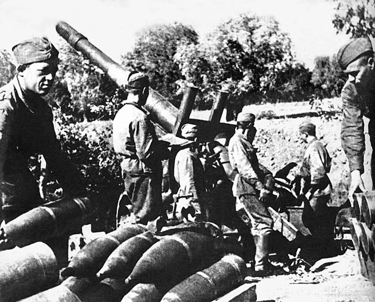 Танковая гвардия в бою - i_004.jpg