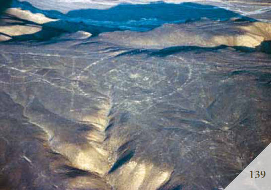 Доказательства существования богов. Более 200 сенсационных фотографий артефактов - i_140.jpg