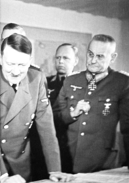 Фюрер как полководец - i_002.jpg