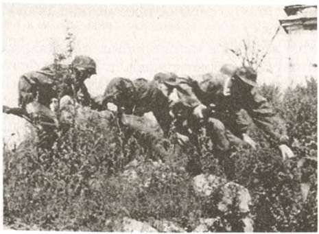 «Штрафники» СС. Зондеркоманда «Дирлевангер» - i_045.jpg