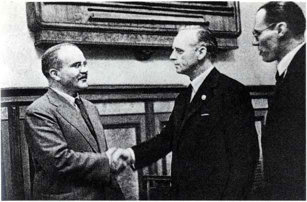 Миф «Ледокола»: Накануне войны - i_009.jpg