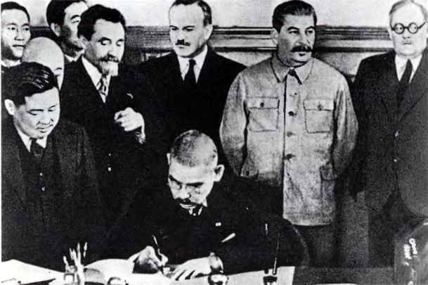 Миф «Ледокола»: Накануне войны - i_017.jpg