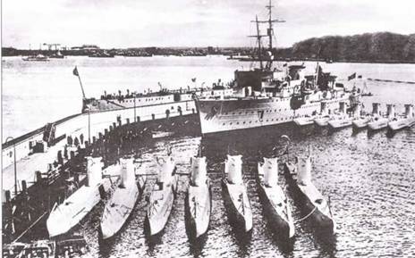Германские субмарины Тип II крупным планом - pic_38.jpg