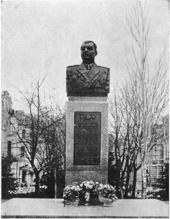 Маршал Малиновский - image30.jpg