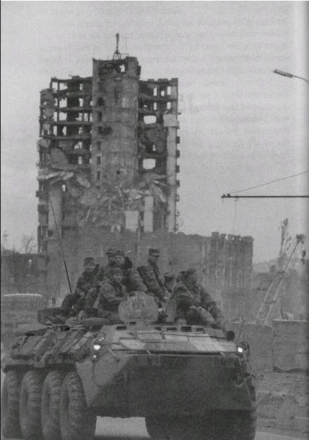 Башни из камня - i_003.jpg