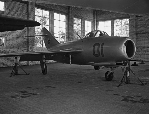 Неизвестный «МиГ». Гордость советского авиапрома - i_040.jpg