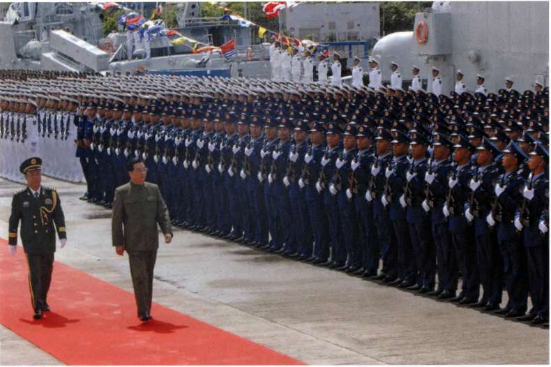 Партия. Тайный мир коммунистических властителей Китая - i_002.jpg