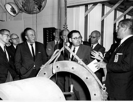 Вернер фон Браун. Человек, который продал Луну - i_016.jpg