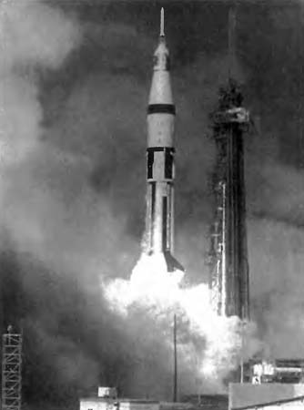 Вернер фон Браун. Человек, который продал Луну - i_018.jpg