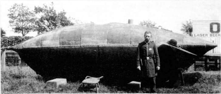 История подводных лодок 1624-1904 - i_077.png