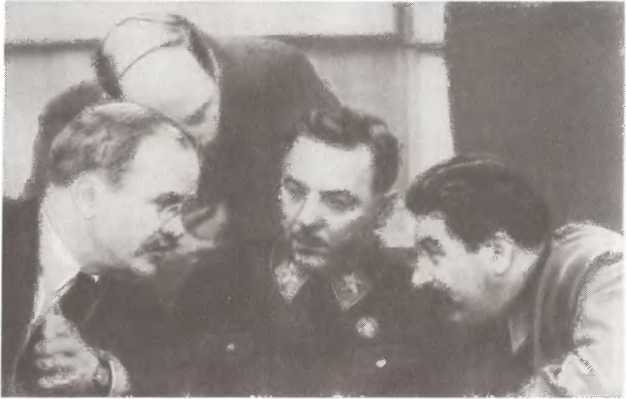 Политбюро. Механизмы политической власти в 1930-е годы - image13.jpg