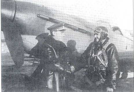 Советские асы пилоты истребителей Як - pic_3.jpg