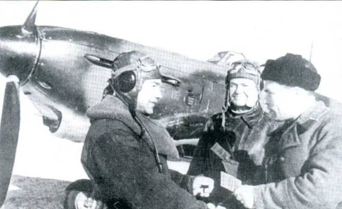 Советские асы пилоты истребителей Як - pic_152.jpg