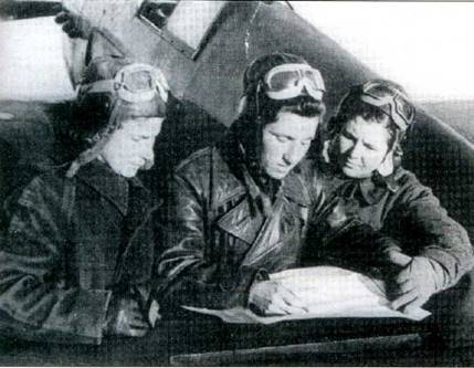Советские асы пилоты истребителей Як - pic_157.jpg