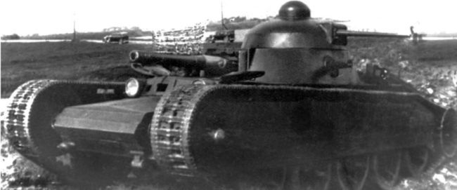 Маневренные танки СССР Т-12, Т-24, ТГ, Д-4 и др. - i_057.jpg