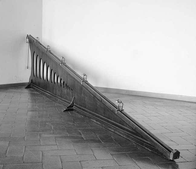 Призма и маятник. Десять самых красивых экспериментов в истории науки - i_005.jpg