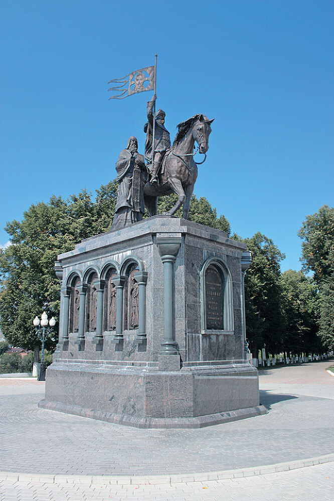 Лица эпохи. От истоков до монгольского нашествия (сборник) - i_126.jpg