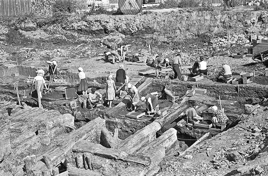 Лица эпохи. От истоков до монгольского нашествия (сборник) - i_147.jpg