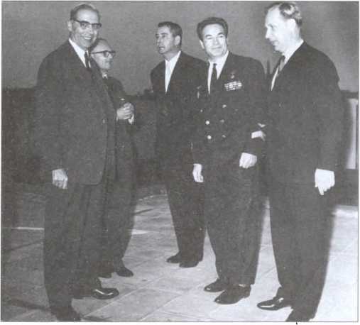 Разведка «под крышей». Из истории спецслужбы - image25.jpg