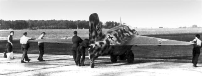 Me 163 «Komet» — истребитель «Летающих крепостей» - i_069.jpg