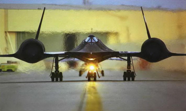 Энциклопедия современной военной авиации 1945 – 2002 ч 3 Фотоколлекция - pic_202.jpg